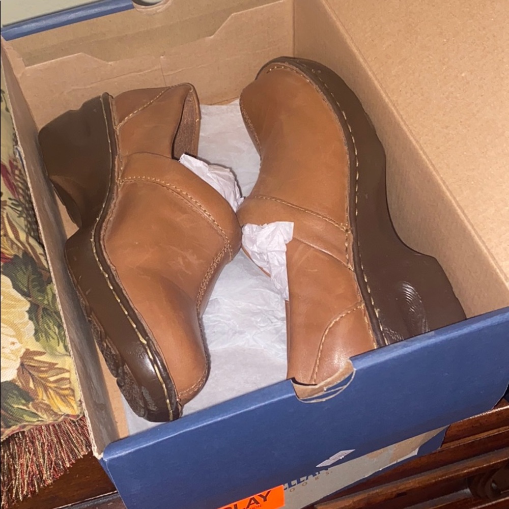 magellan clog
